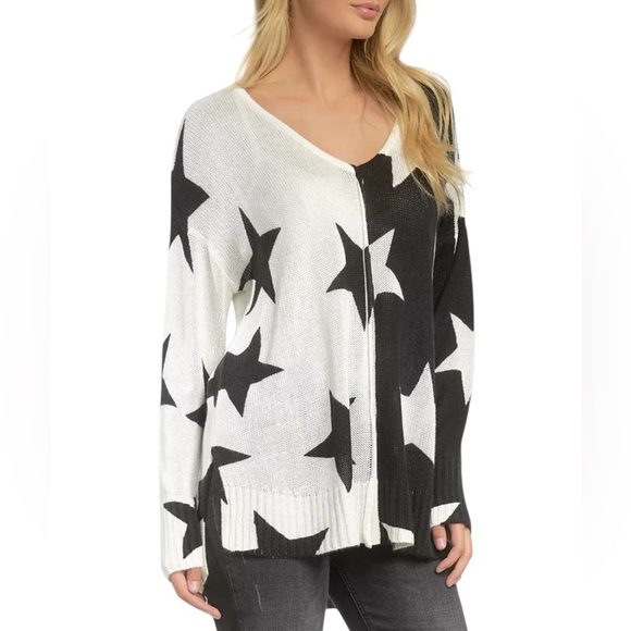 Elan Black and White V-Neck Sweater with Elegant star Design (one size fits most - Picture 1 of 15